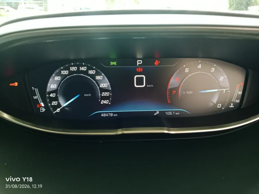 Foto Mobil Bekas Odometer Peugeot 5008 1.6 tahun 2021