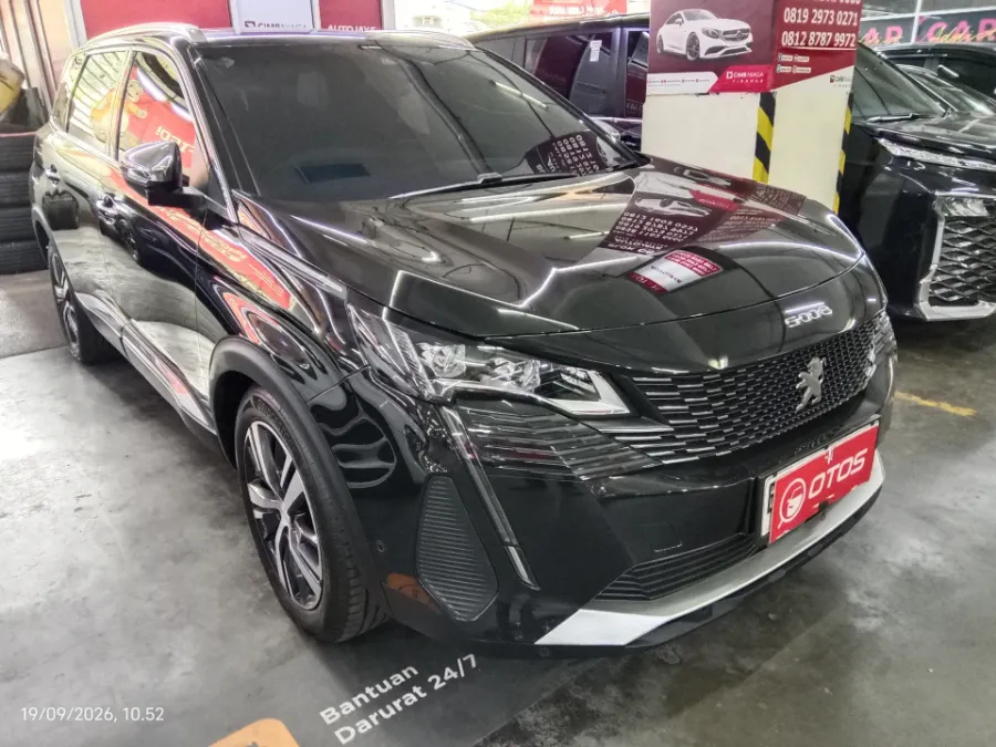 Foto Mobil Bekas Kanan Depan Peugeot 5008 1.6 Allure Plus tahun 2022
