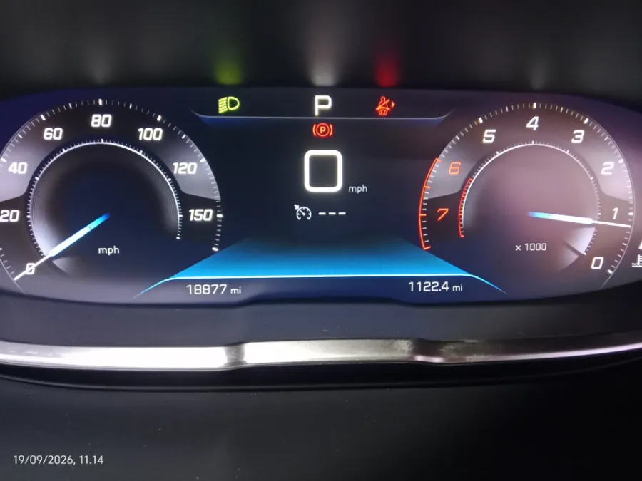 Foto Mobil Bekas Odometer Peugeot 5008 1.6 Allure Plus tahun 2022