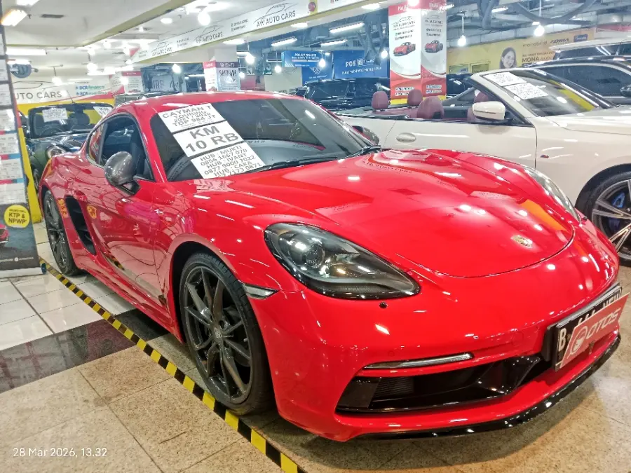 Foto Mobil Bekas Kanan Depan Porsche 718 2.0 Cayman tahun 2020