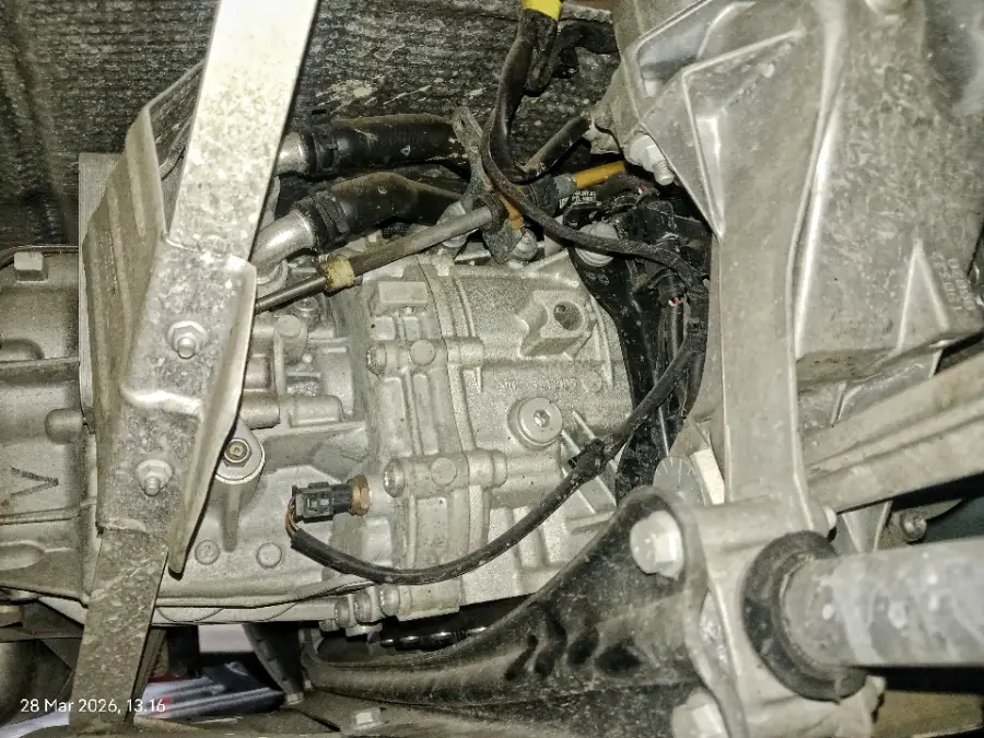 Foto Mobil Bekas Mesin Porsche 718 2.0 Cayman tahun 2020