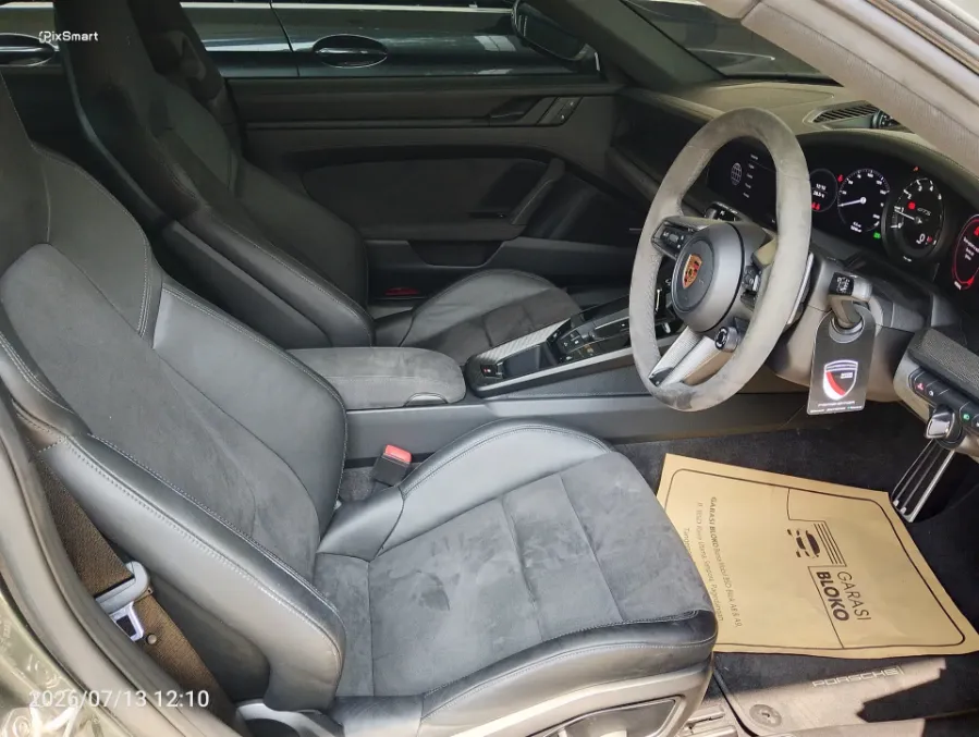 Foto Mobil Bekas Kabin Depan Porsche 911 3.0 Carrera GTS tahun 2022