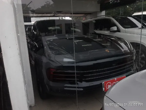 2023 Porsche Cayenne 3.0 - Foto 1 dari 6
