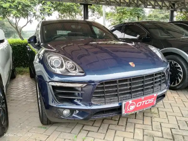 2015 Porsche Macan 2.0