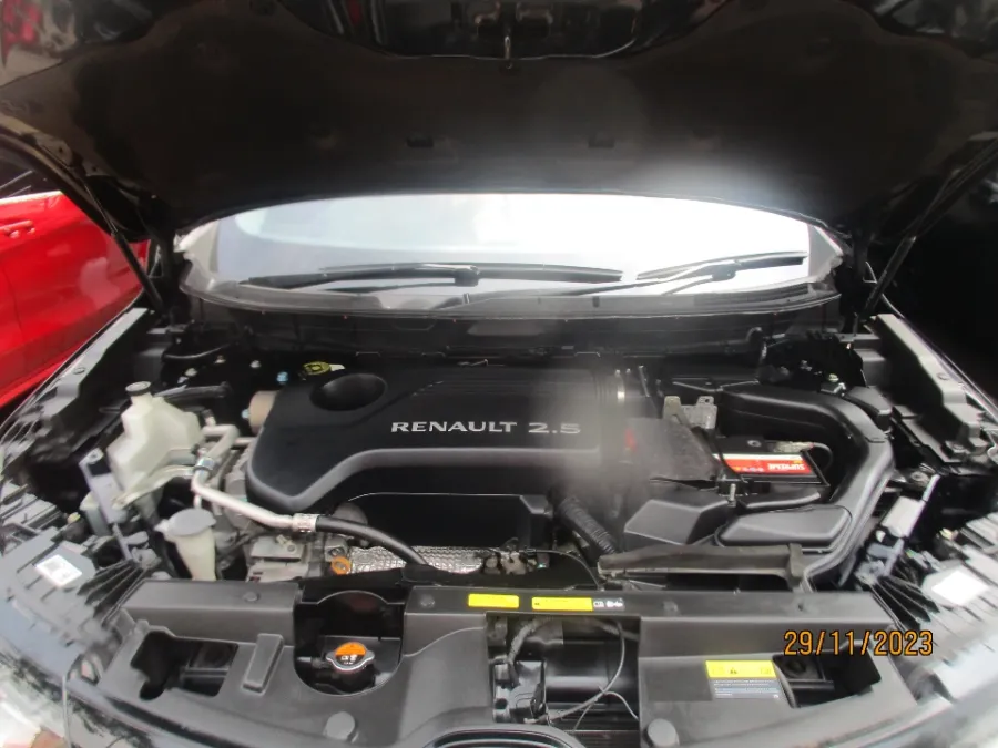 Foto Mobil Bekas Mesin Renault Koleos 2.5 tahun 2019