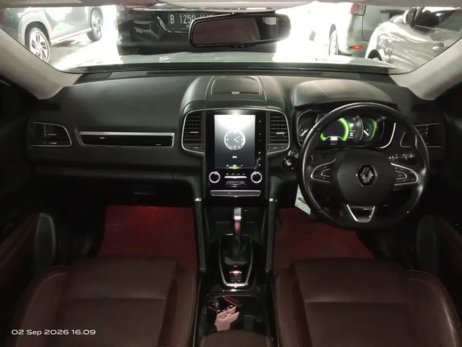Foto Mobil Bekas Dashboard Renault Koleos 2.5 Signature tahun 2017
