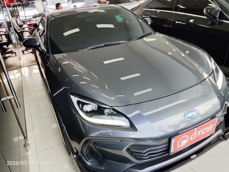 Foto Mobil Bekas Kanan Depan Subaru BRZ 2.4 EyeSight tahun 2023