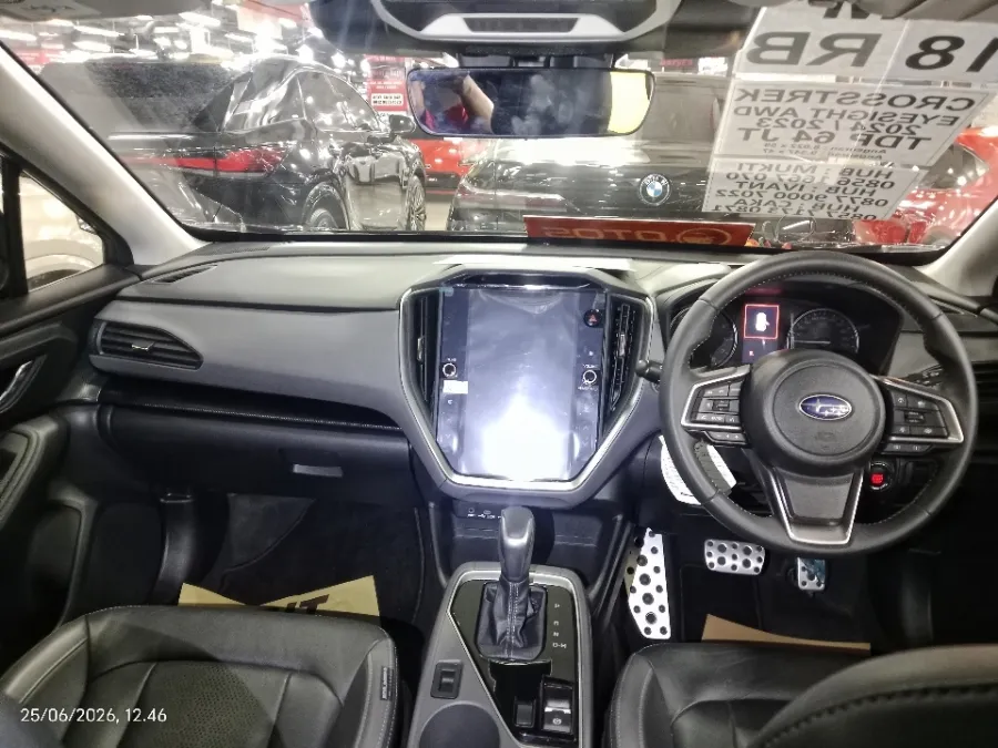 Foto Mobil Bekas Dashboard Subaru Crosstrek 2.0i-S EyeSight tahun 2023
