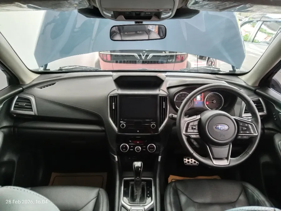 Foto Mobil Bekas Dashboard Subaru Forester 2.0 tahun 2022