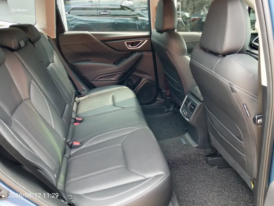 Foto Mobil Bekas Kabin Belakang Subaru Forester 2.0 tahun 2022