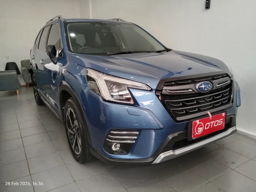 Foto Mobil Bekas Kanan Depan Subaru Forester 2.0 tahun 2022