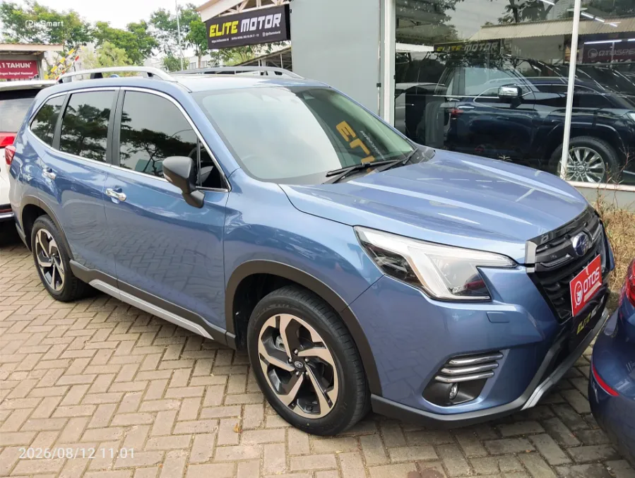 Foto Mobil Bekas Kanan Depan Subaru Forester 2.0 tahun 2022