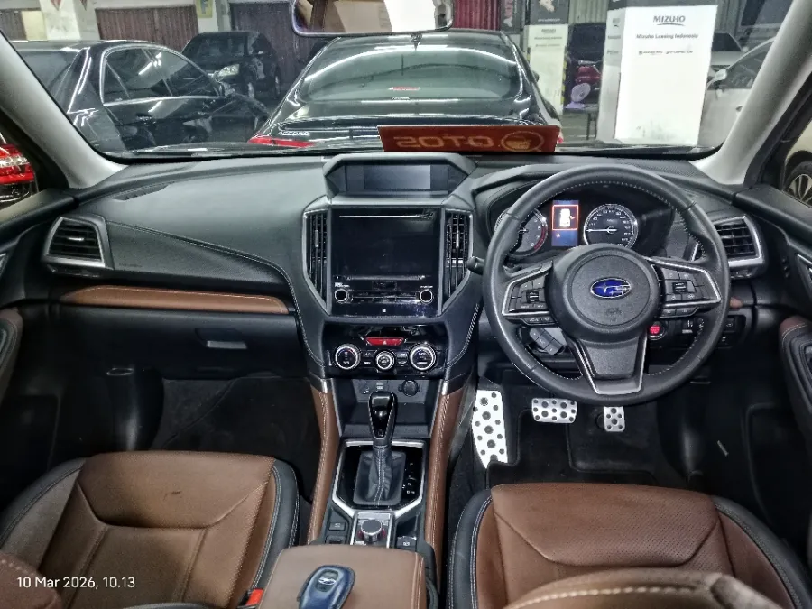 Foto Mobil Bekas Dashboard Subaru Forester 2.0 tahun 2023