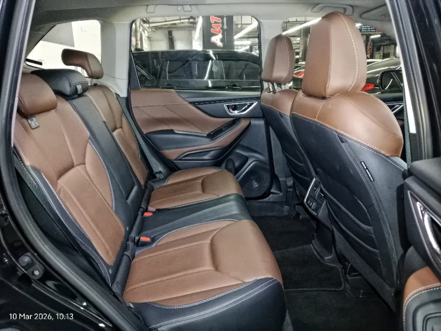 Foto Mobil Bekas Kabin Belakang Subaru Forester 2.0 tahun 2023