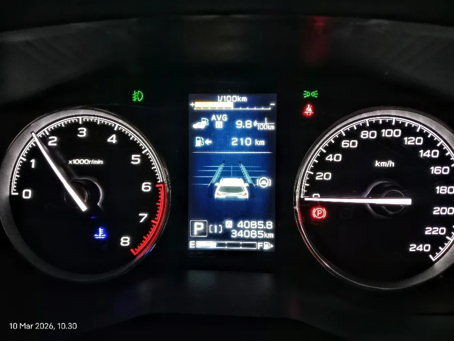 Foto Mobil Bekas Odometer Subaru Forester 2.0 tahun 2023