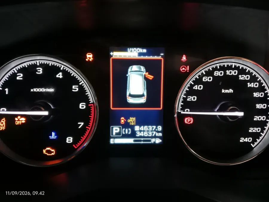 Foto Mobil Bekas Odometer Subaru Forester 2.0 tahun 2023