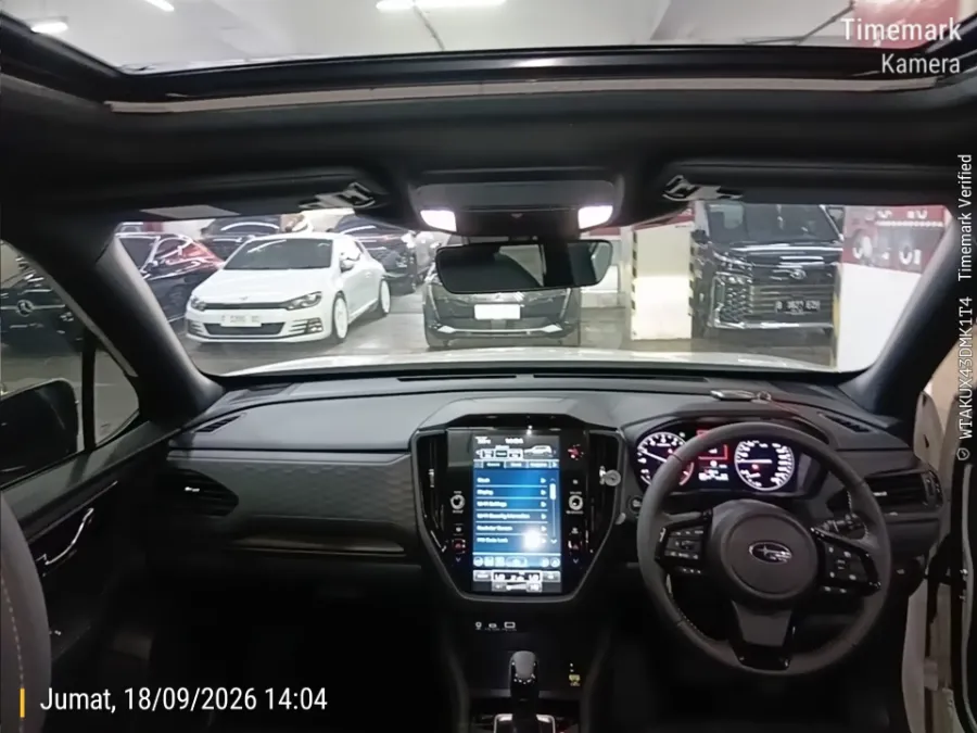 Foto Mobil Bekas Dashboard Subaru Forester 2.5 tahun 2025