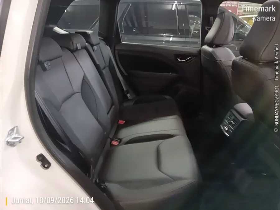 Foto Mobil Bekas Kabin Belakang Subaru Forester 2.5 tahun 2025
