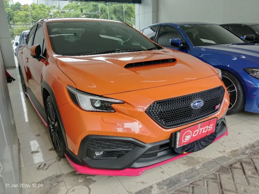 Foto Mobil Bekas Kanan Depan Subaru WRX 2.4 MT tahun 2023