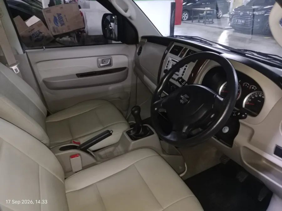 Foto Mobil Bekas Kabin Depan Suzuki APV 1.5 tahun 2021