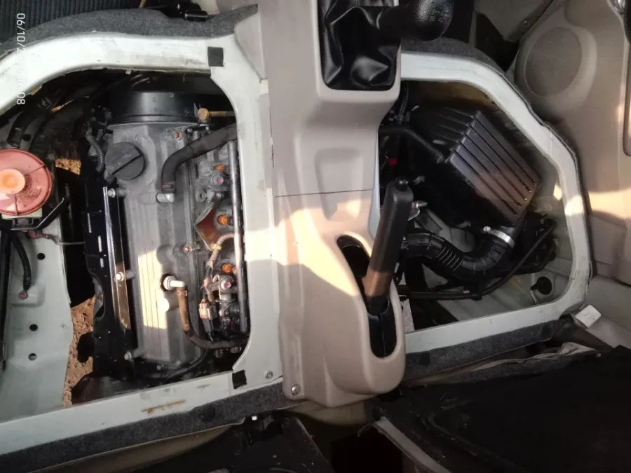 Foto Mobil Bekas Mesin Suzuki APV 1.5 Deluxe tahun 2021