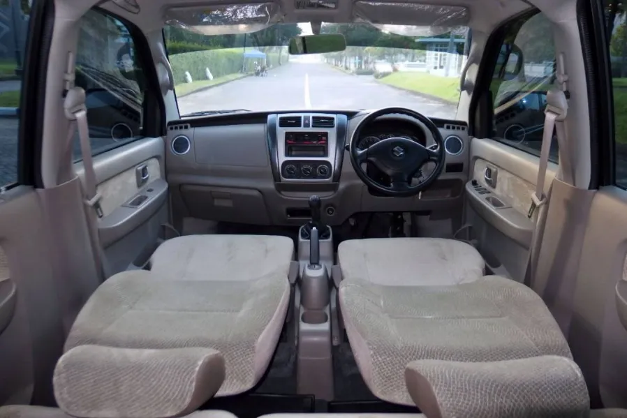 Foto Mobil Bekas Dashboard Suzuki APV 1.5 Deluxe tahun 2024