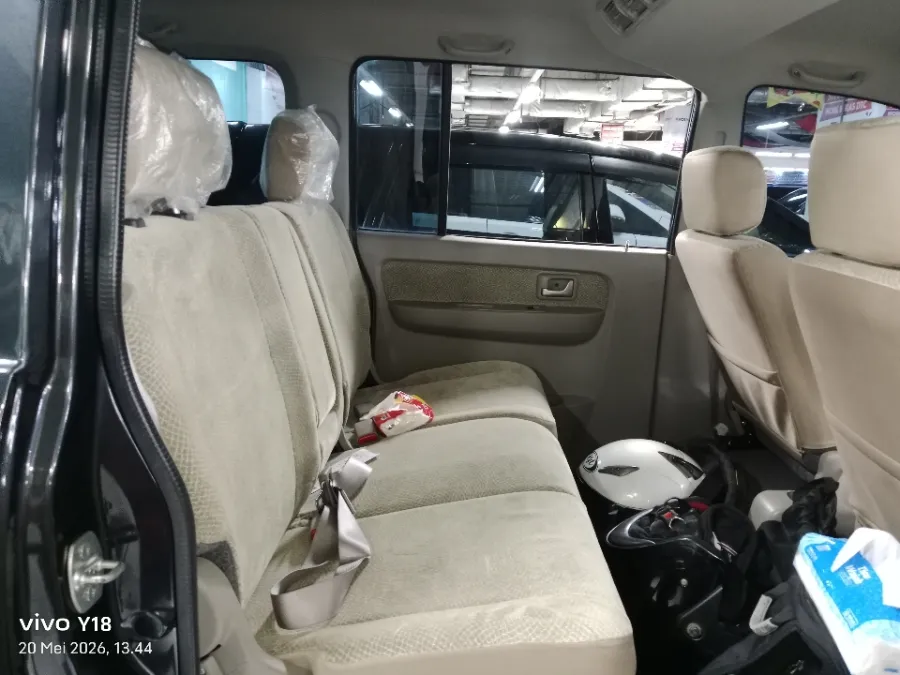 Foto Mobil Bekas Kabin Belakang Suzuki APV 1.5 Deluxe tahun 2024