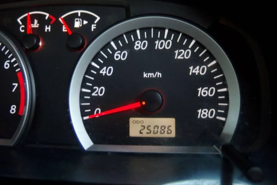 Foto Mobil Bekas Odometer Suzuki APV 1.5 Deluxe tahun 2024