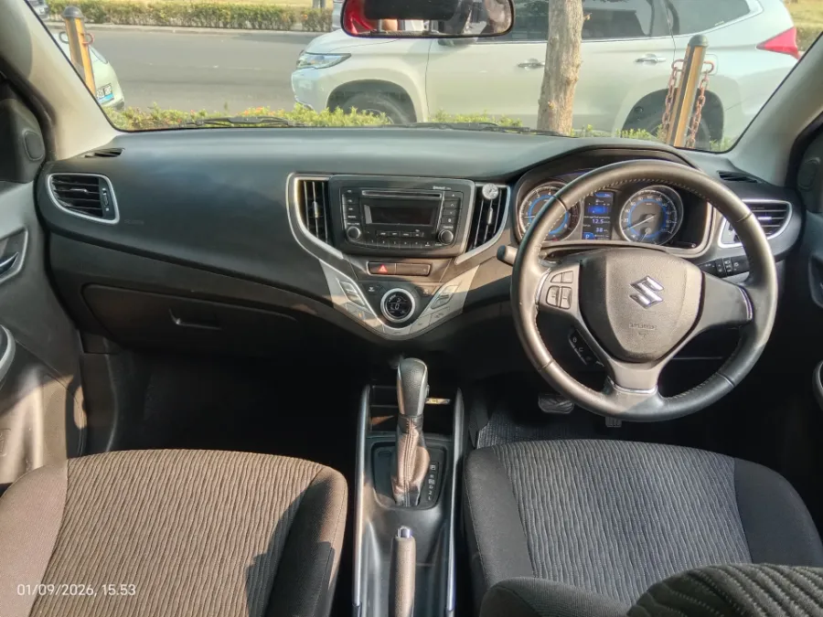 Foto Mobil Bekas Dashboard Suzuki Baleno 1.4 tahun 2017