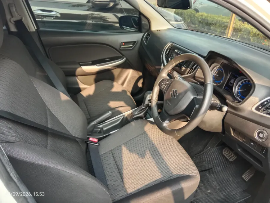 Foto Mobil Bekas Kabin Depan Suzuki Baleno 1.4 tahun 2017
