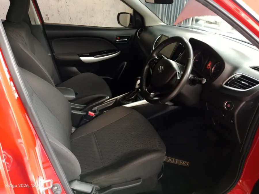 Foto Mobil Bekas Kabin Depan Suzuki Baleno 1.4 tahun 2019