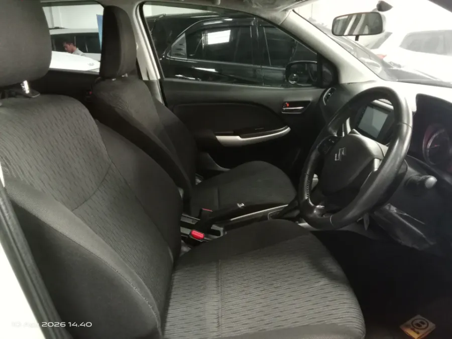 Foto Mobil Bekas Kabin Depan Suzuki Baleno 1.4 tahun 2019