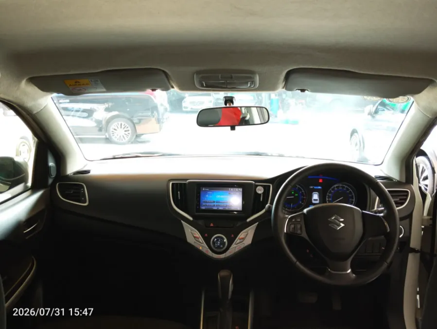 Foto Mobil Bekas Dashboard Suzuki Baleno 1.4 GL Hatchback tahun 2018