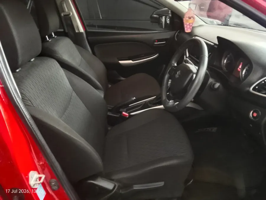 Foto Mobil Bekas Kabin Depan Suzuki Baleno 1.4 GL Hatchback tahun 2019
