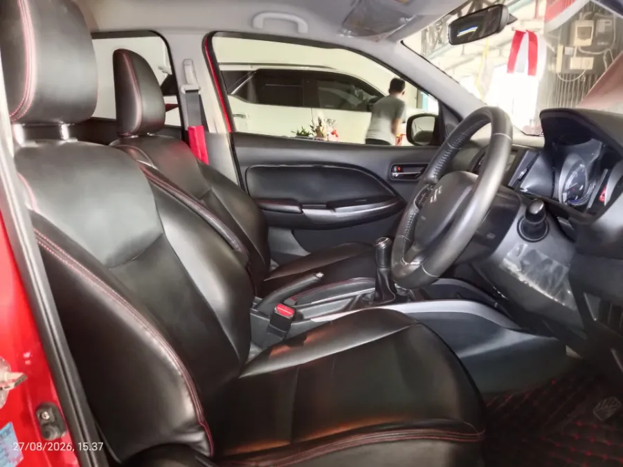 Foto Mobil Bekas Kabin Depan Suzuki Baleno 1.4 GL Hatchback tahun 2019