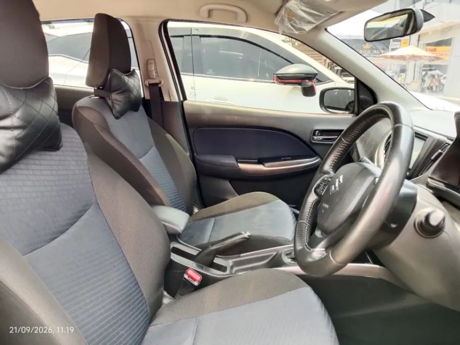 Foto Mobil Bekas Kabin Depan Suzuki Baleno 1.4 GL Hatchback tahun 2020