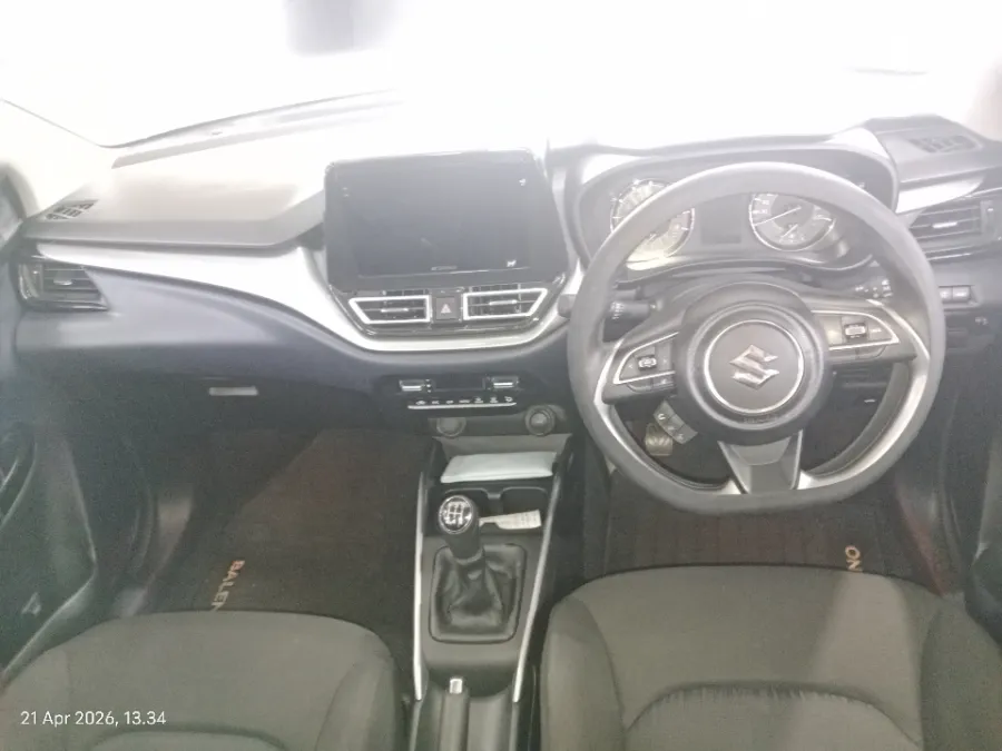 Foto Mobil Bekas Dashboard Suzuki Baleno 1.4 GL Hatchback tahun 2022
