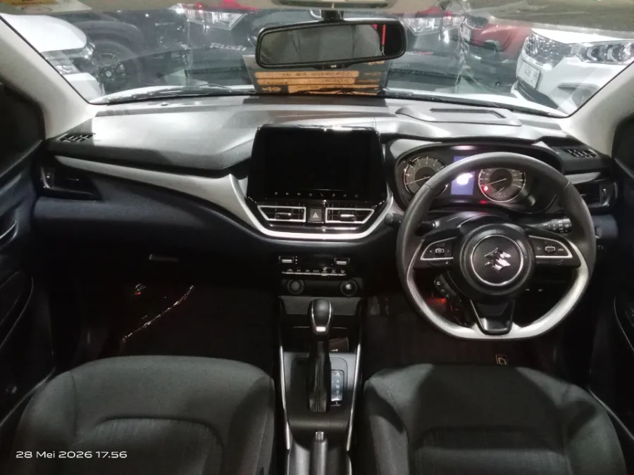Foto Mobil Bekas Dashboard Suzuki Baleno 1.5 tahun 2023