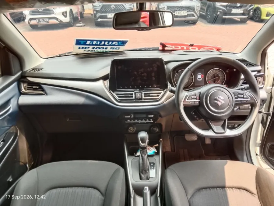 Foto Mobil Bekas Dashboard Suzuki Baleno 1.5 tahun 2024