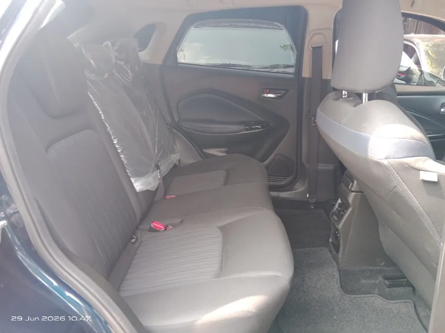 Foto Mobil Bekas Kabin Belakang Suzuki Baleno 1.5 tahun 2024