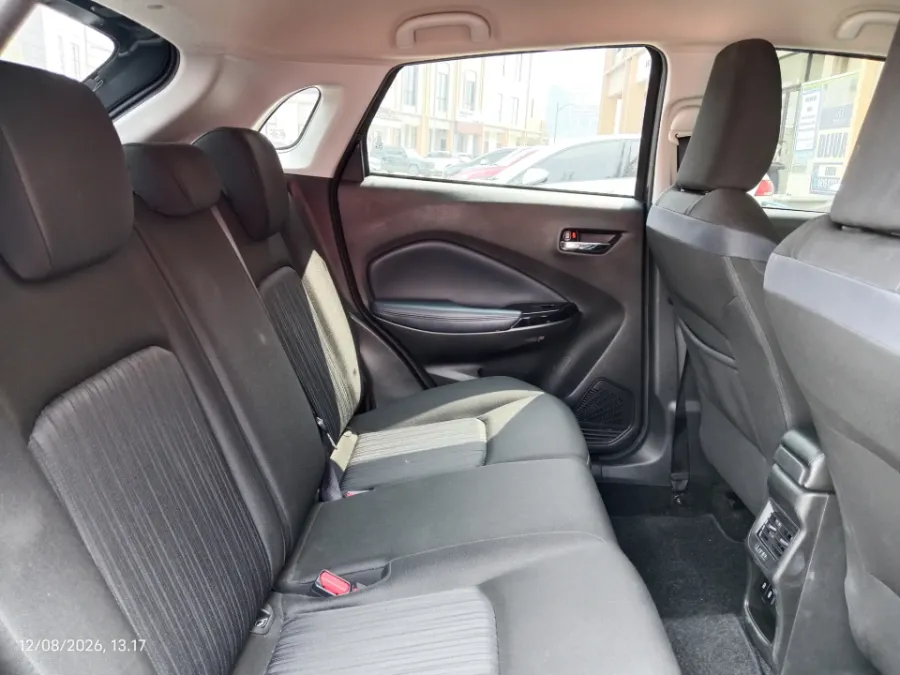 Foto Mobil Bekas Kabin Belakang Suzuki Baleno 1.5 tahun 2024