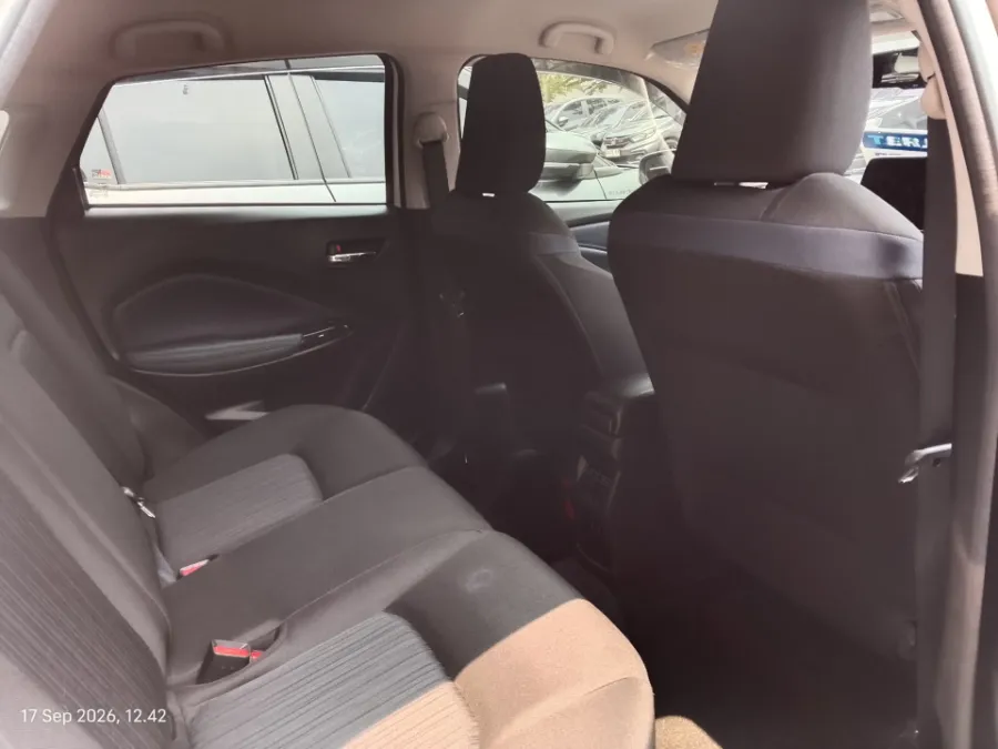 Foto Mobil Bekas Kabin Belakang Suzuki Baleno 1.5 tahun 2024