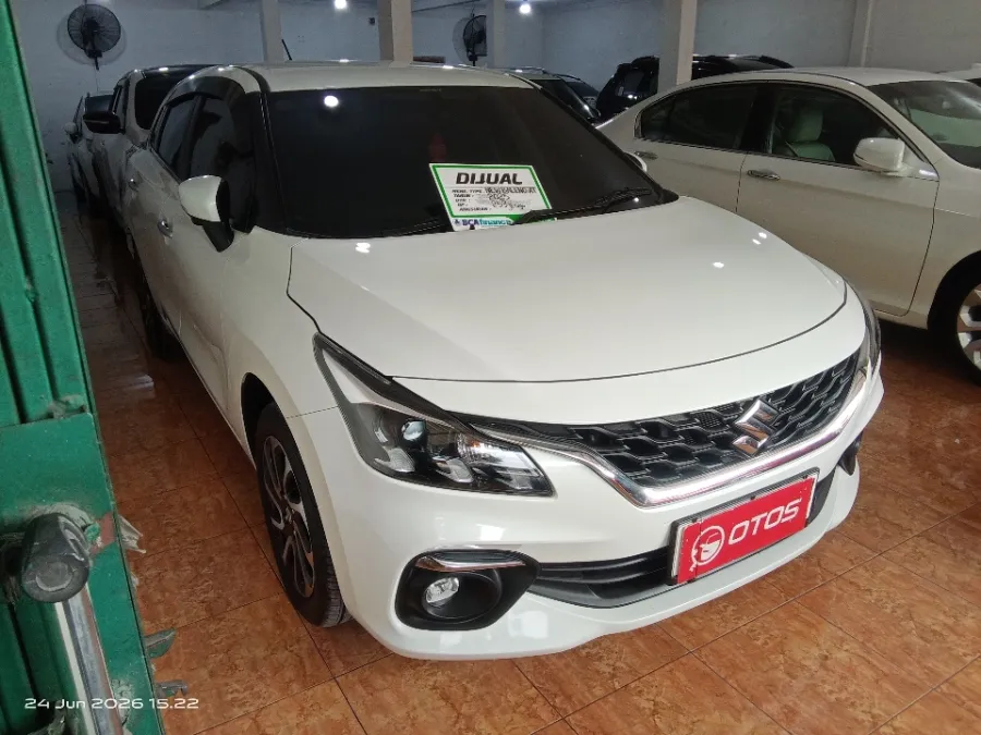 Foto Mobil Bekas Kanan Depan Suzuki Baleno 1.5 tahun 2024