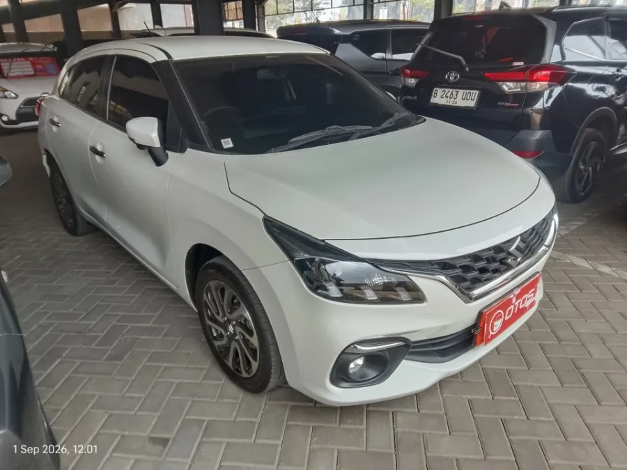 Foto Mobil Bekas Kanan Depan Suzuki Baleno 1.5 tahun 2024