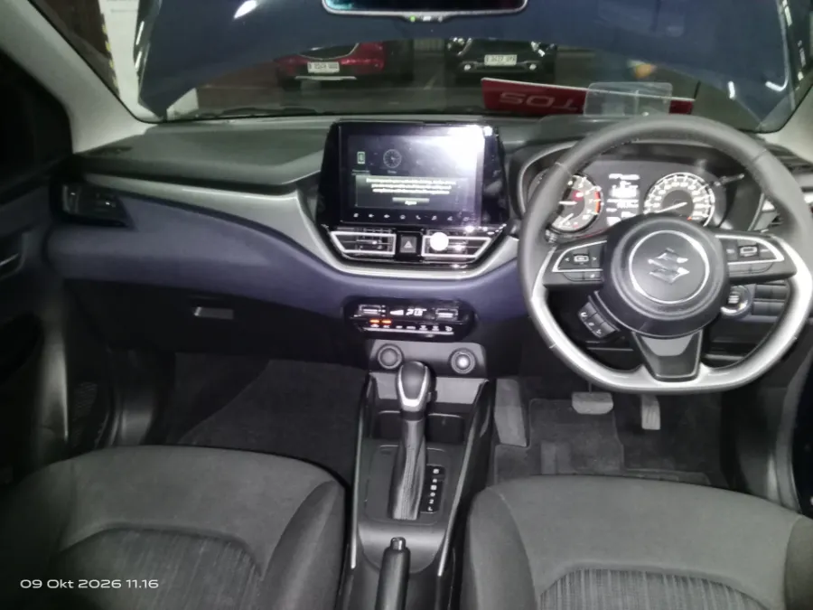 Foto Mobil Bekas Dashboard Suzuki Baleno 1.5 tahun 2025