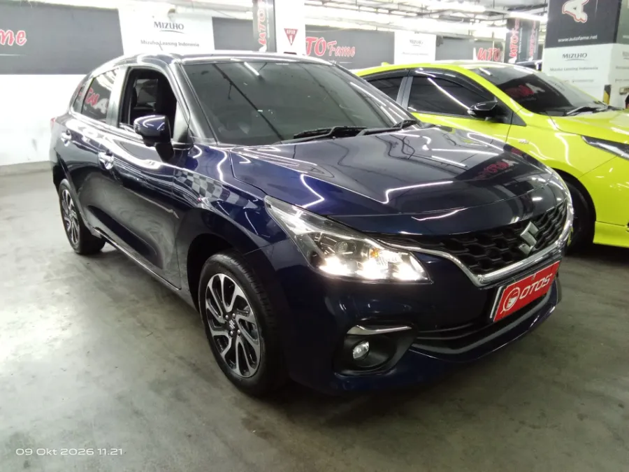 Foto Mobil Bekas Kanan Depan Suzuki Baleno 1.5 tahun 2025