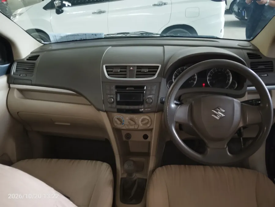 Foto Mobil Bekas Dashboard Suzuki Ertiga 1.4 tahun 2017