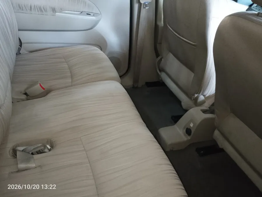 Foto Mobil Bekas Kabin Belakang Suzuki Ertiga 1.4 tahun 2017