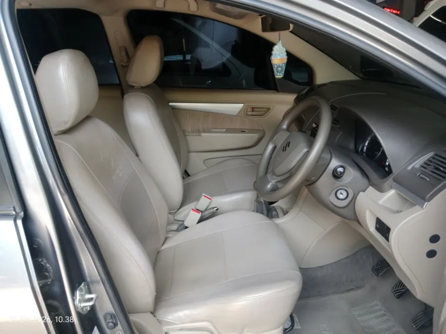 Foto Mobil Bekas Kabin Depan Suzuki Ertiga 1.4 tahun 2017