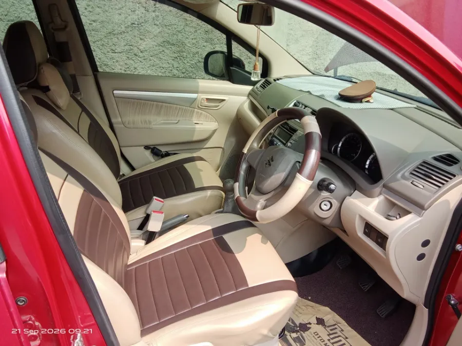 Foto Mobil Bekas Kabin Depan Suzuki Ertiga 1.4 tahun 2018